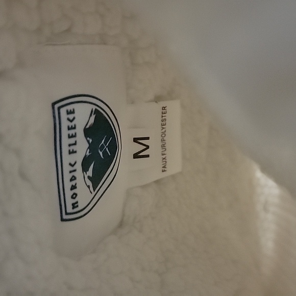 Nordic Fleece Scarborough Reversible Sherpa Hooded Cardigan - Picture 5 of 8